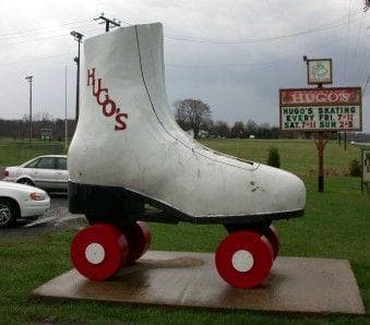 Large Roadside Attractions Weird Tourist Sites That Are Big