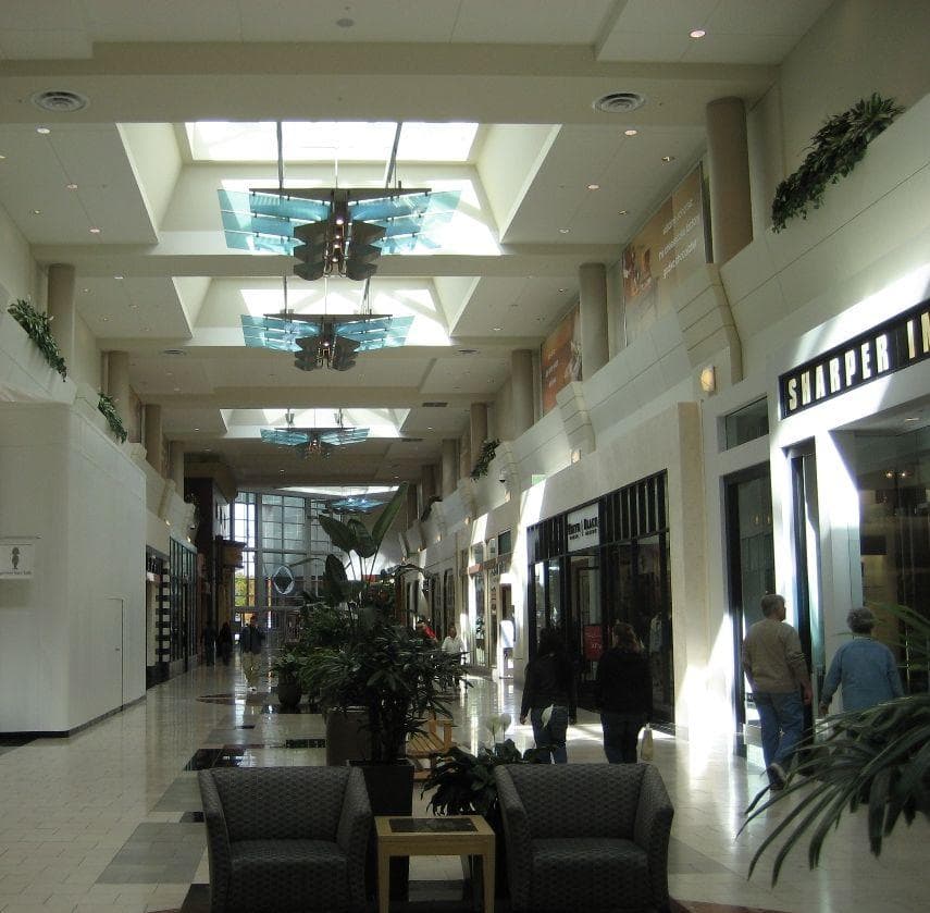 The Best Mall Stores From The 2000s That No Longer Exist