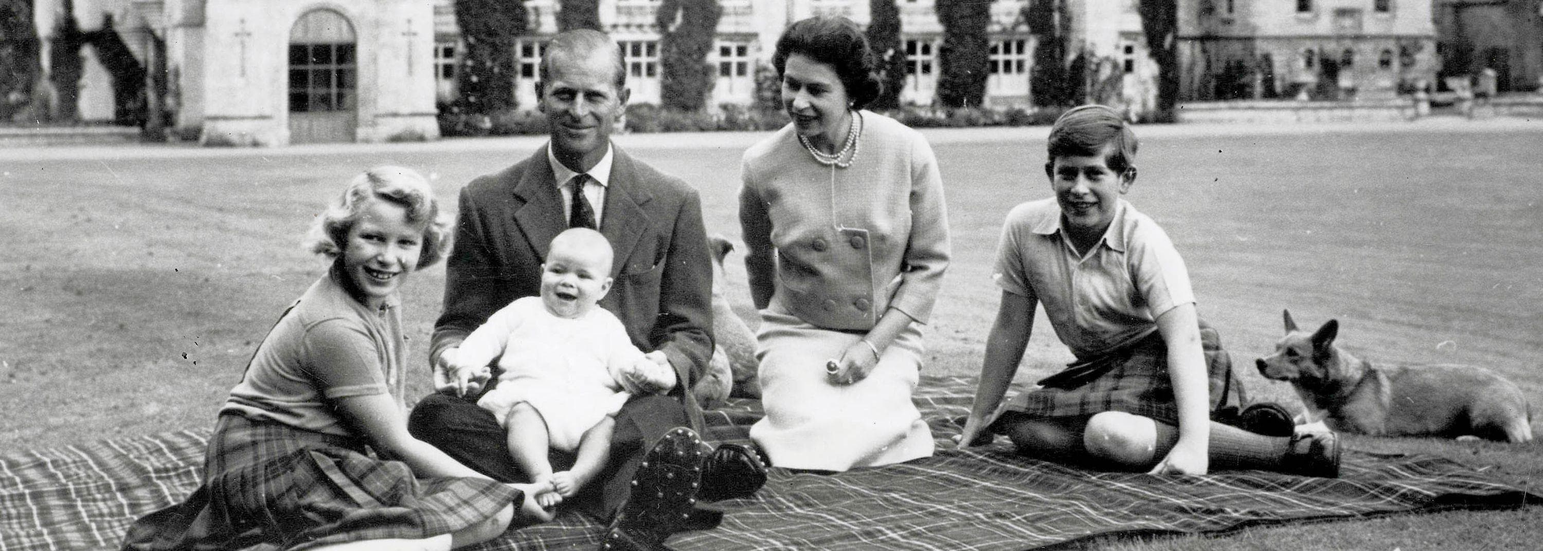 The 25 Best Tv Shows About Kings Queens Ranked By Votes