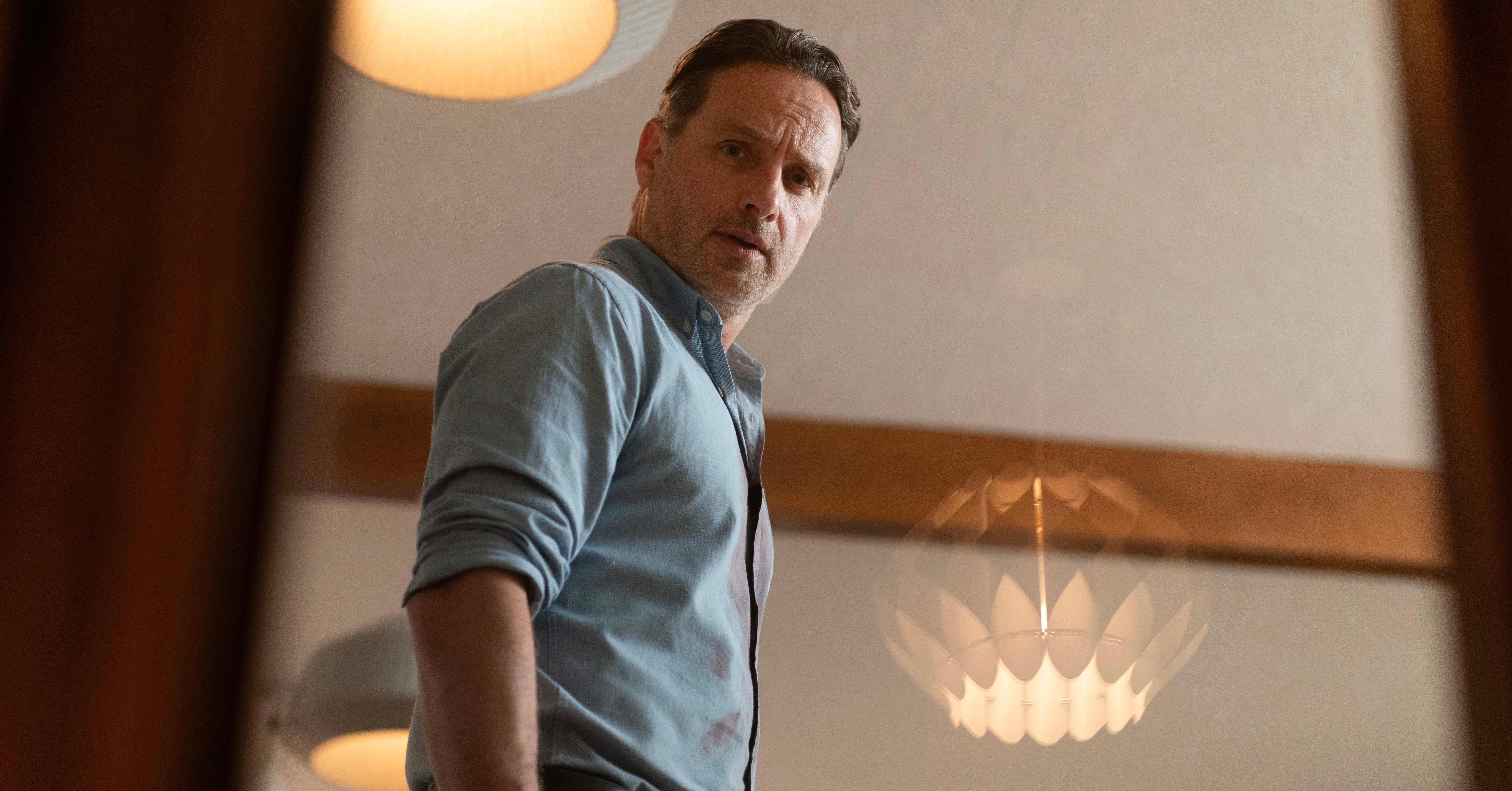 Actors Talk About What It Was Like To Leave TV Shows At The Height Of Their Popularity