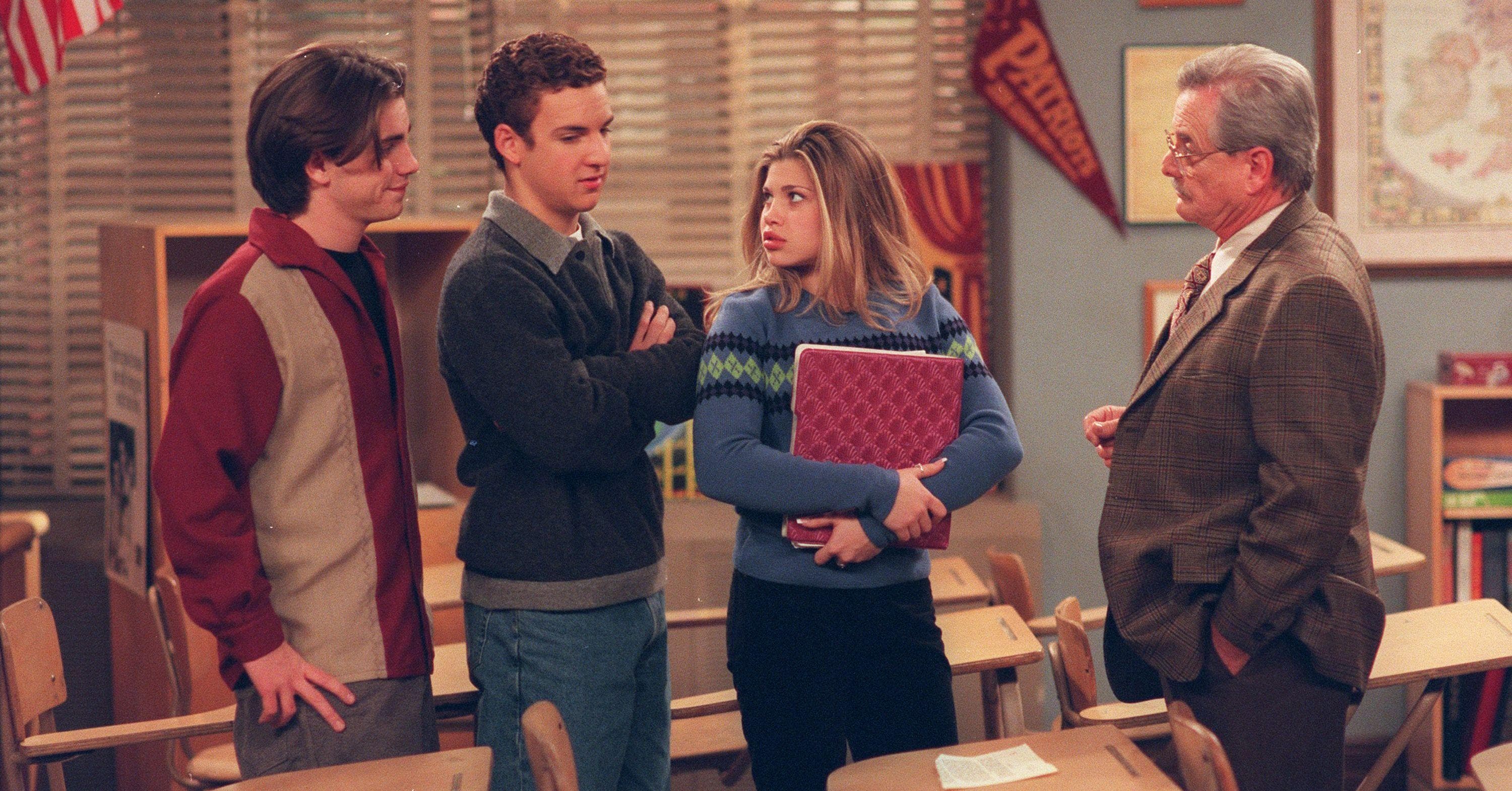 Watchworthy Fans Share Their Favorite Shows From The '90s