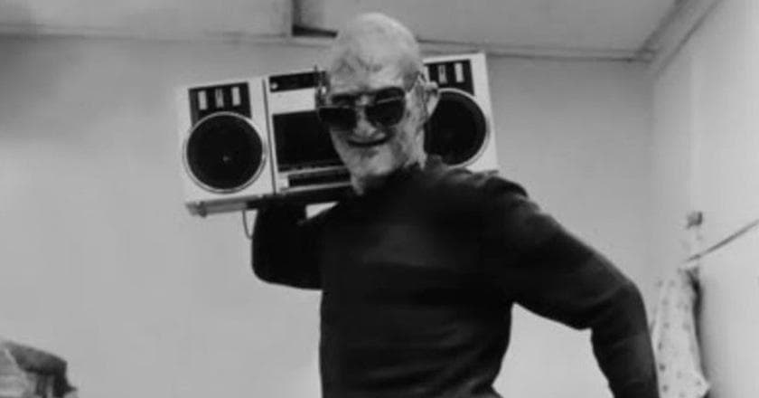 Behind the Scenes Photos of Scary Movie Monsters