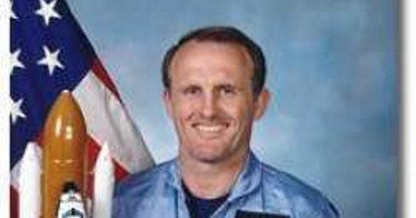 famous university of west florida alumni and students u3?w=817&h=427&fm=jpg&q=50&fit=crop