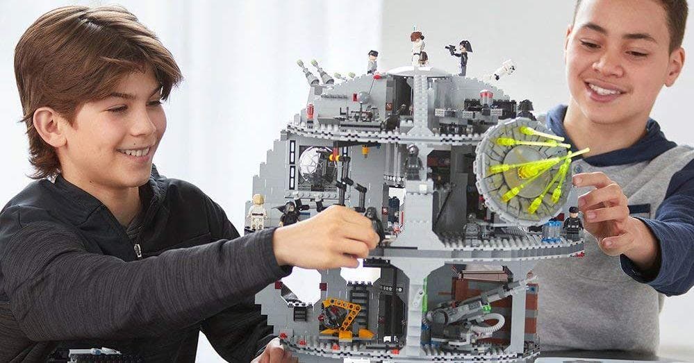 LEGO Sets Over 1 000 Pieces Ranked by Master Builders