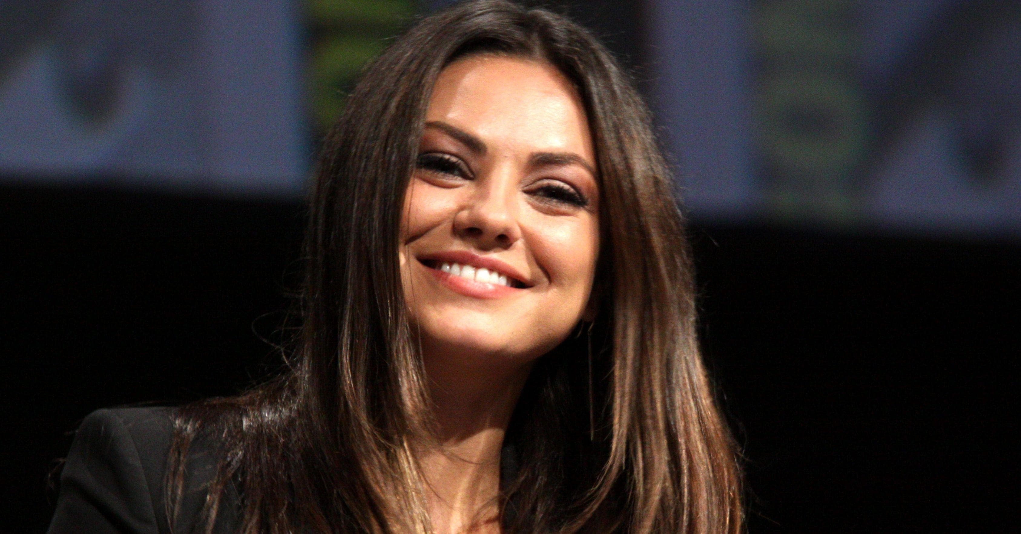 The 100+ Most Beautiful Brunette Women, Ranked By Fans pic