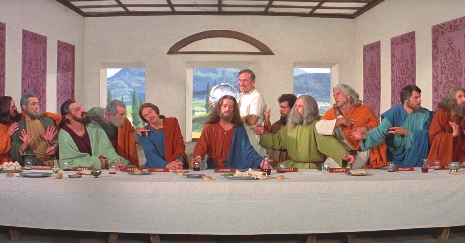 16 Small But Hidden Details Film Fans Shared This Week About Their Favorite Movies