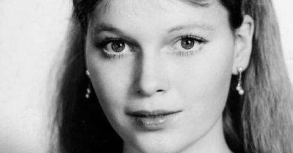 The Most Famous Actresses of the 70s (Then and Now)