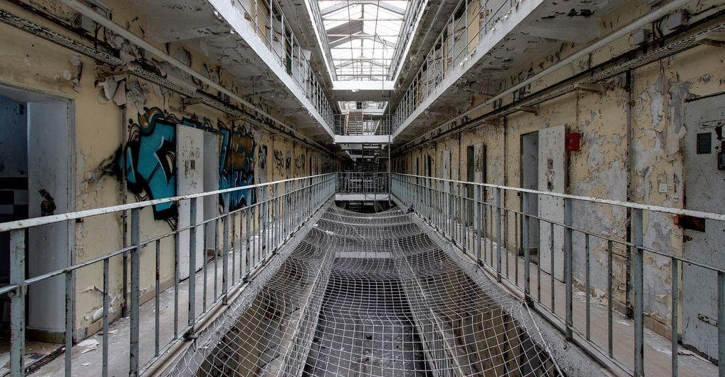 20 Ex-Cons Share the Craziest Things They Saw in Prison