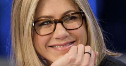 35 Celebrities with Glasses