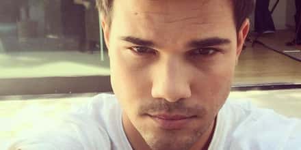 Every Celebrity Woman Taylor Lautner Has Dated