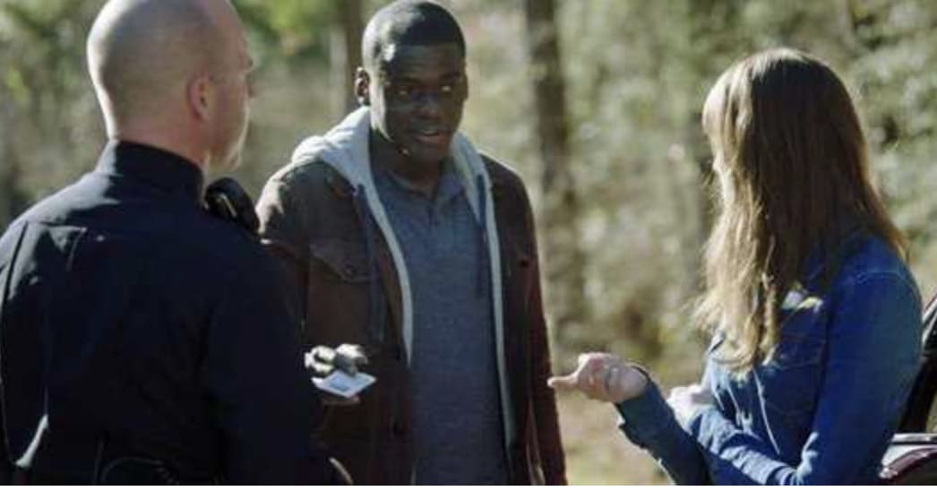 15 Details In Movies That Secretly Give Away The Villain