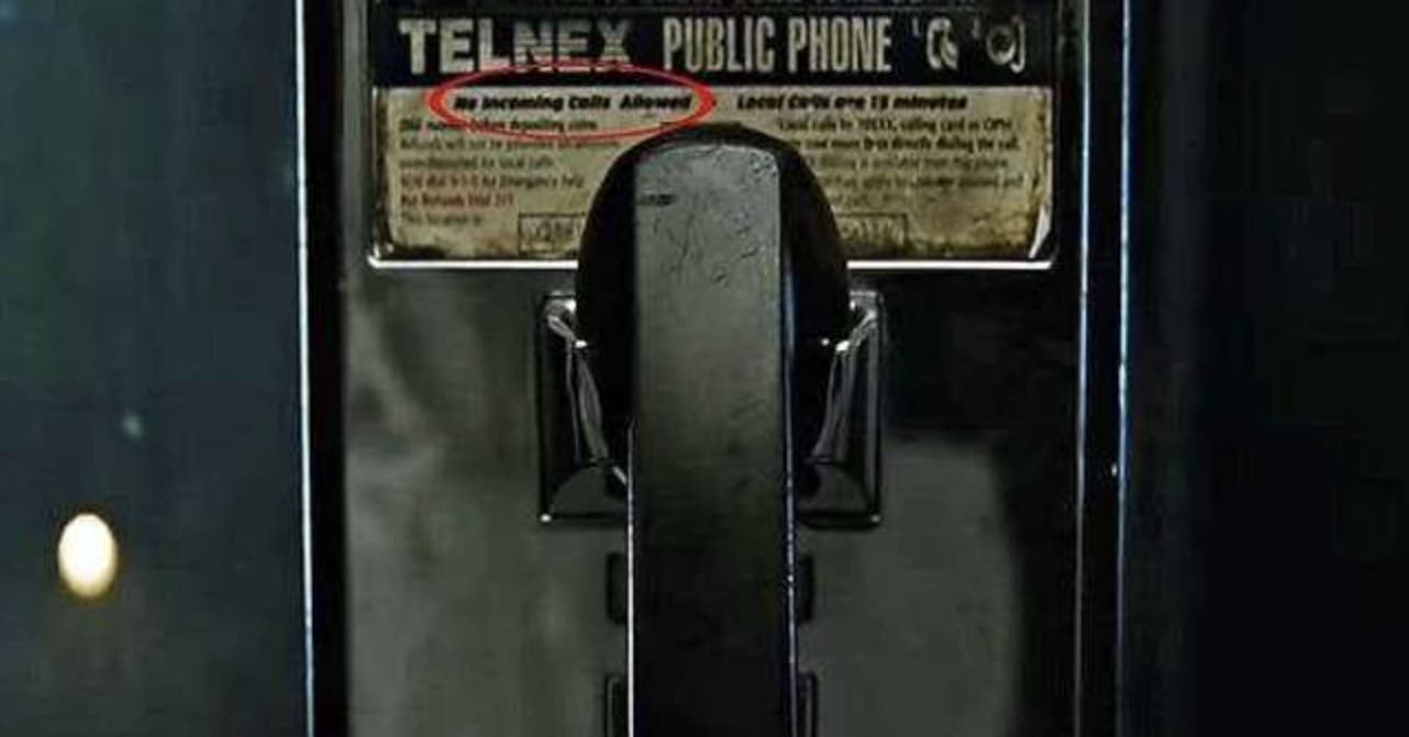 Small Movie Details That Foreshadow A Major Plot Twist