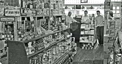 How Much Grocery Store Items Cost In 1940 Vs. 2020