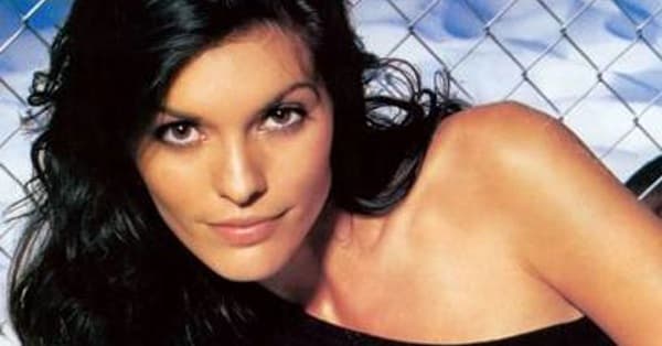 The 22 Hottest Alana De La Garza Photos of All Time