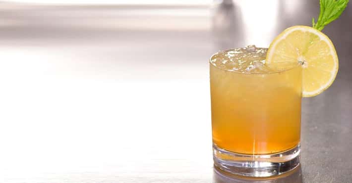 Whiskey Cocktails to Mix Right Up