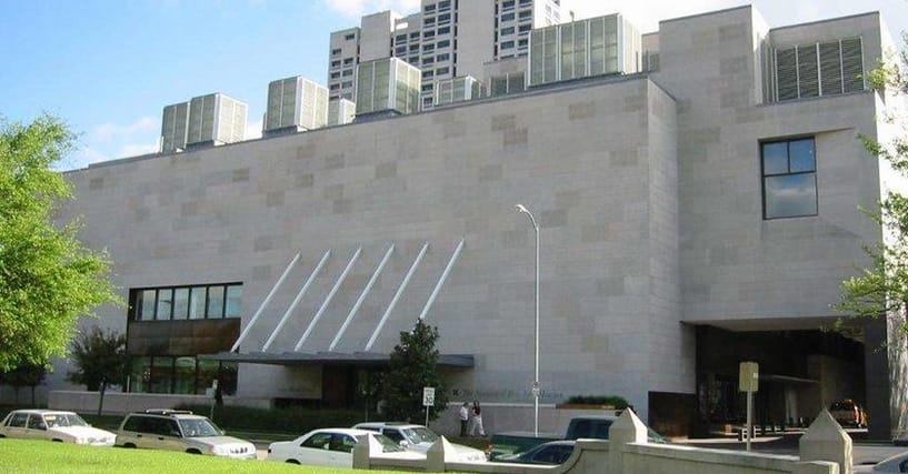 https://imgix.ranker.com/list_img_v2/15566/115566/original/ludwig-mies-van-der-rohe-buildings-and-structures-u6?w=817&h=427&fm=jpg&q=50&fit=crop?fm=pjpg&q=80