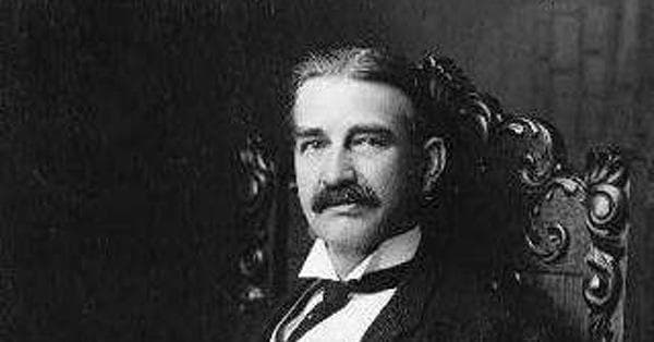 Famous Newspaper Editors List of the Top WellKnown Newspaper Editors