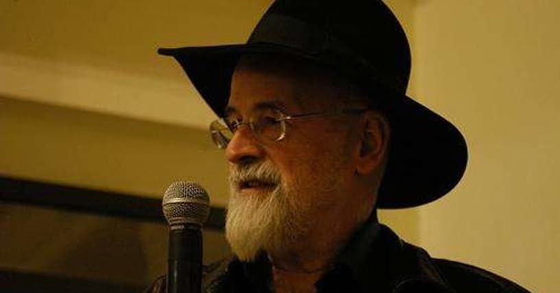 download terry pratchett most famous books