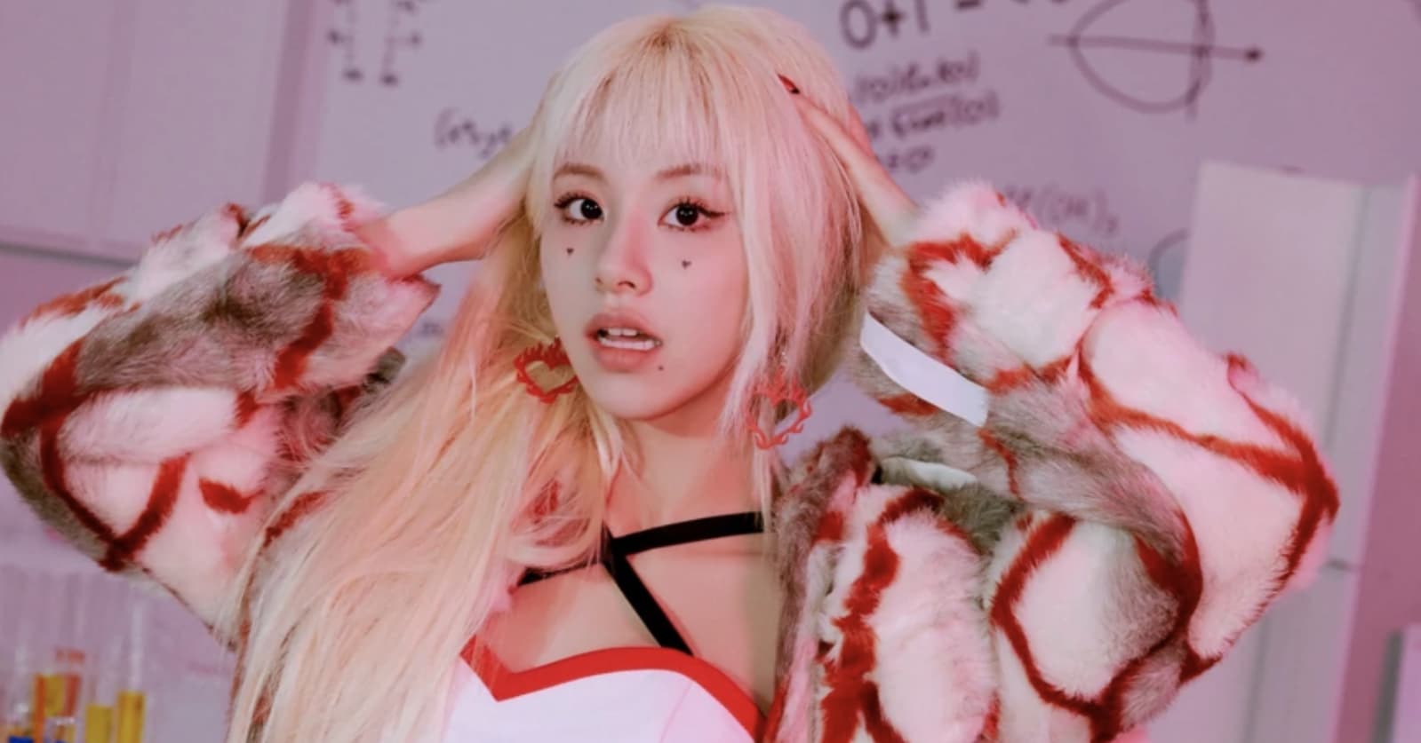 25+ Female Kpop Idols Born In 1999