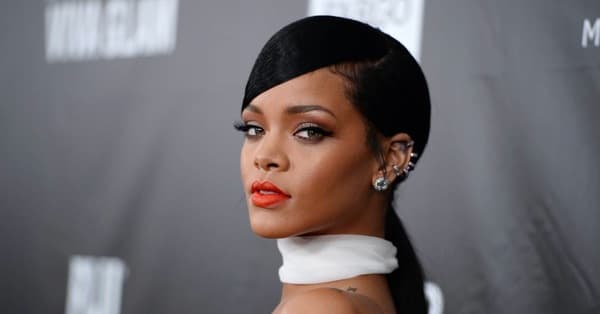 33 of the Most Famous First Tweets of Celebrities