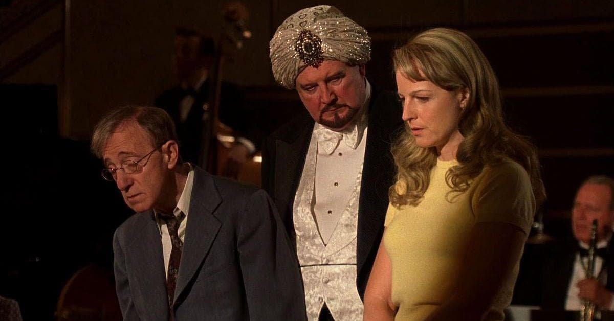 How Do Stage Hypnotists Work? Techniques They Use To Fool Participants