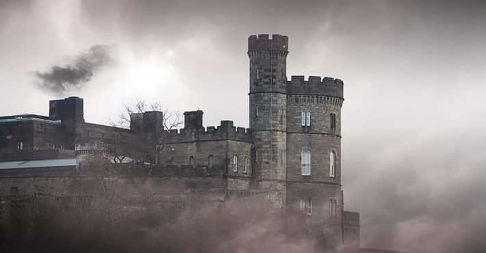 All the Ghosts That Haunt British Royal Palaces