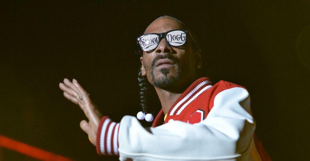 15 Rappers Who Wear Glasses