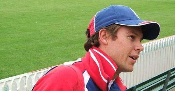 Famous Male Athletes from Papua New Guinea | List of Papua New Guinea