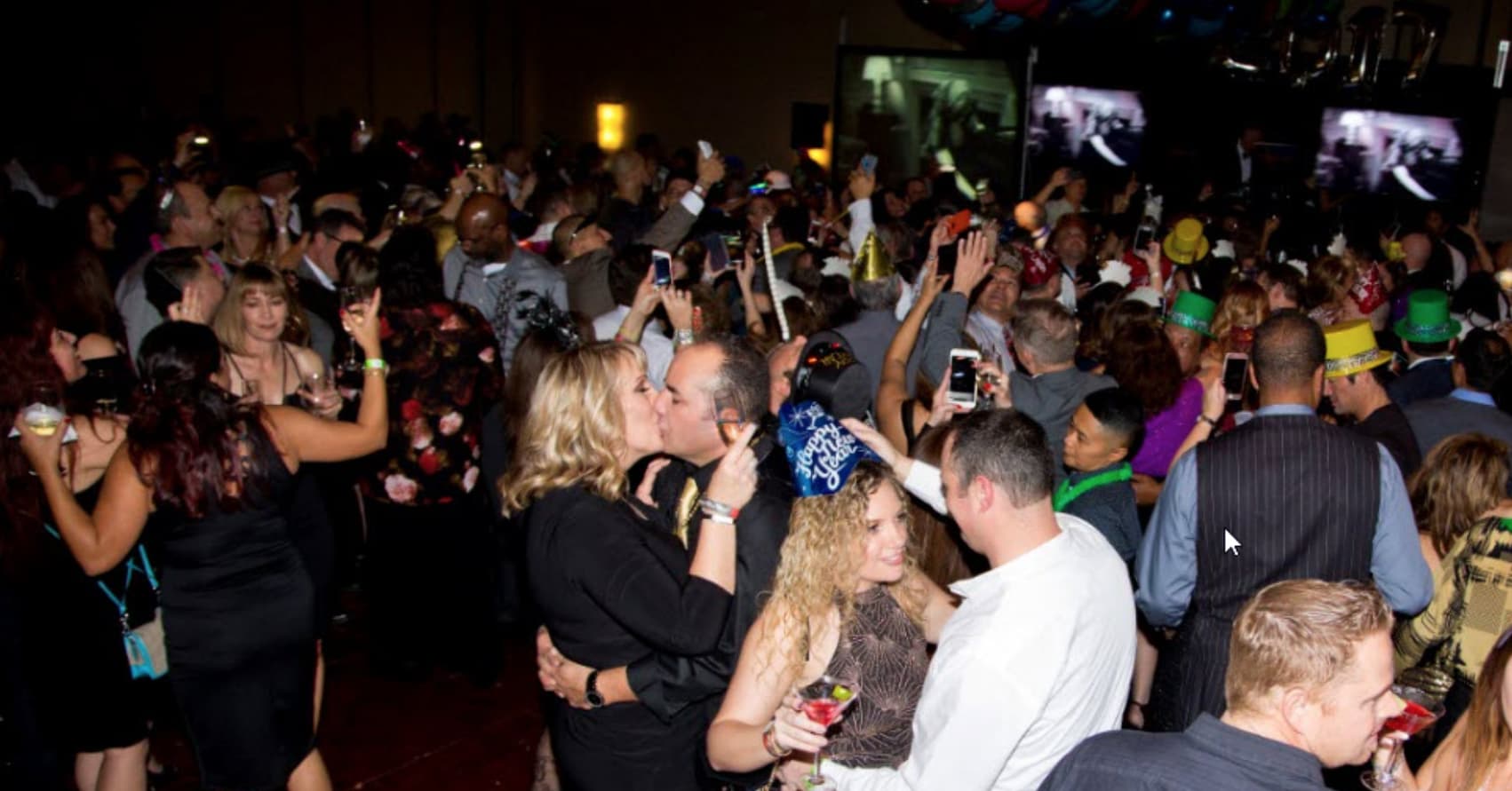 15 People Share Their Worst New Year's Eve Stories So You Don't Make The Same Mistakes