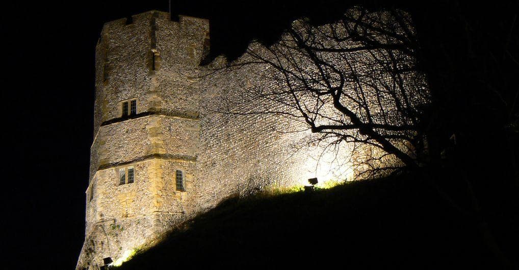 This São Paulo Murder Castle's Horrific History Left It Abandoned For Over 80 Years