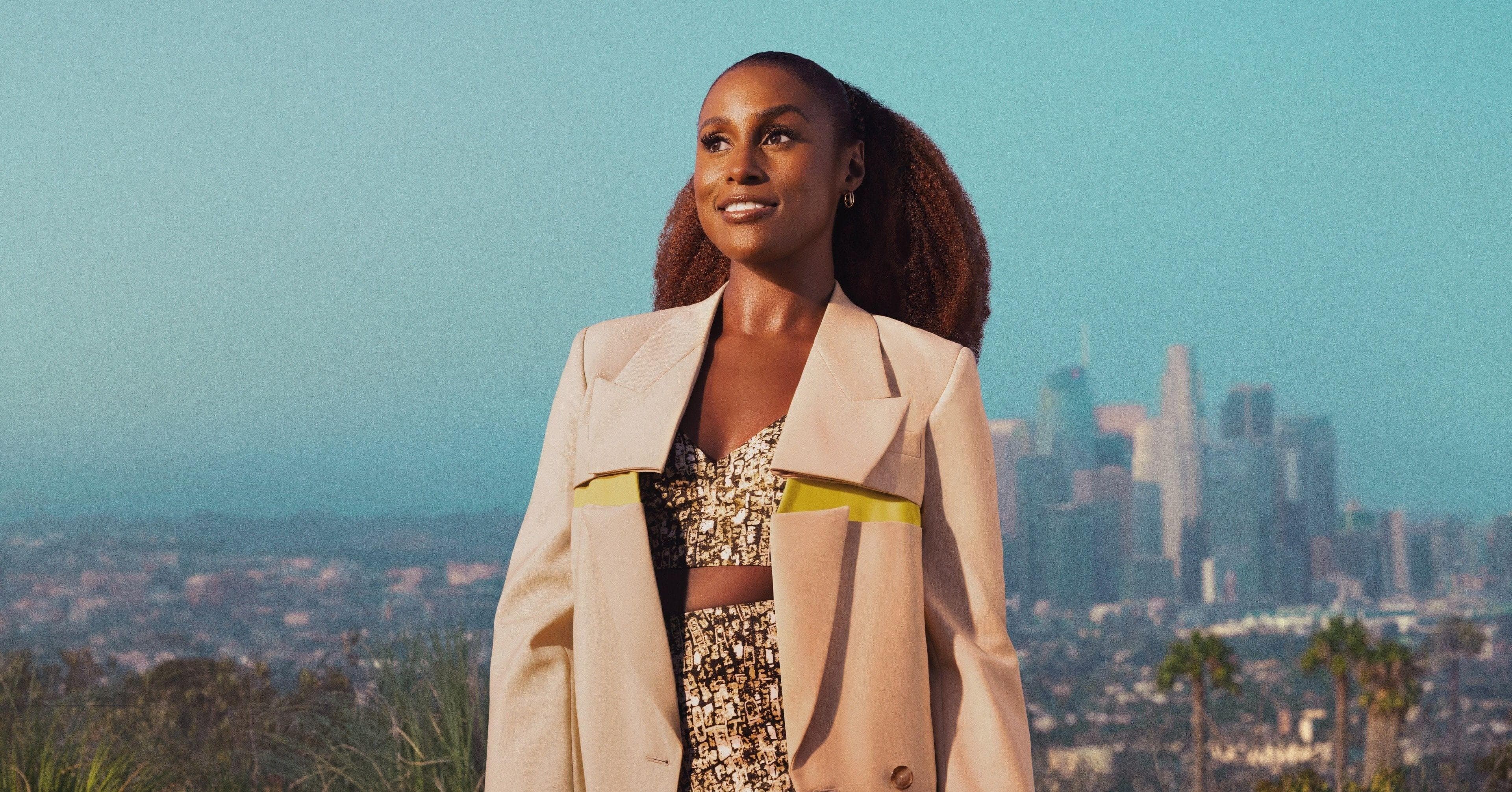 Who Will Win The 2022 Golden Globe For Best Actress In A Musical Or Comedy Show?