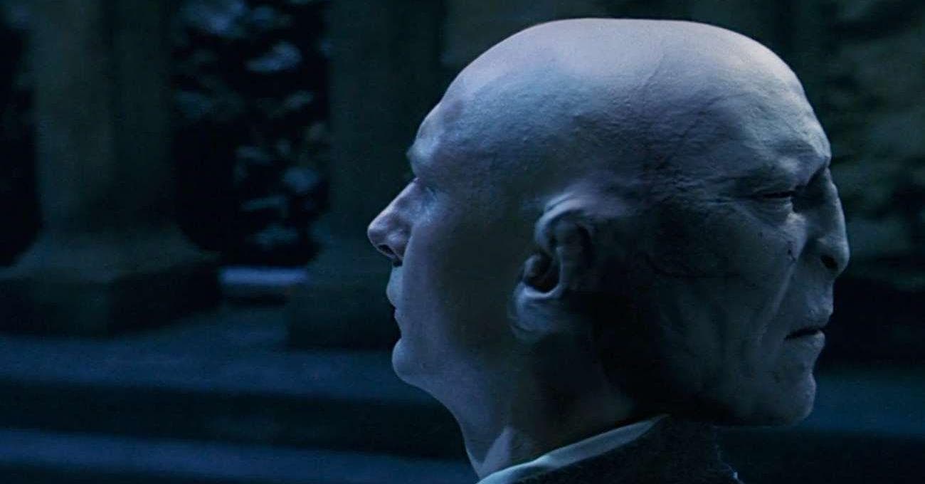 12 Movies Where Smart Heroes Can’t See The Villain Right Under Their Nose