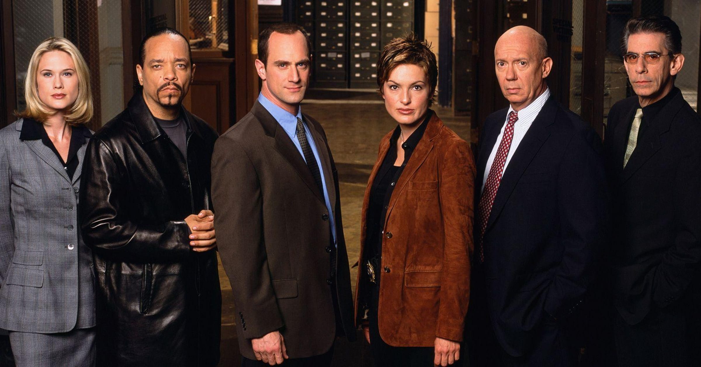 Law & Order: Special Victims Unit (TV Series 1999– ) - “Cast” credits - IMDb