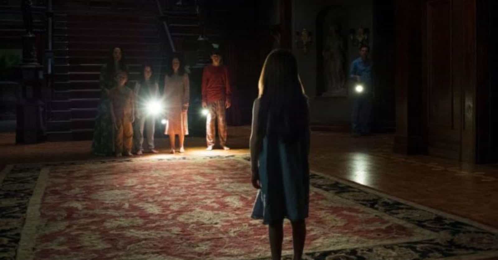 Hidden Details And Behind-The-Scenes Tricks That Add Meaning To 'The Haunting of Hill House'
