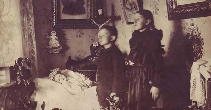 Bizarre Victorian ~Death~ Photography