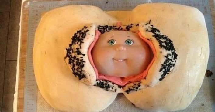 Weird & Creepy Pregnancy Cakes