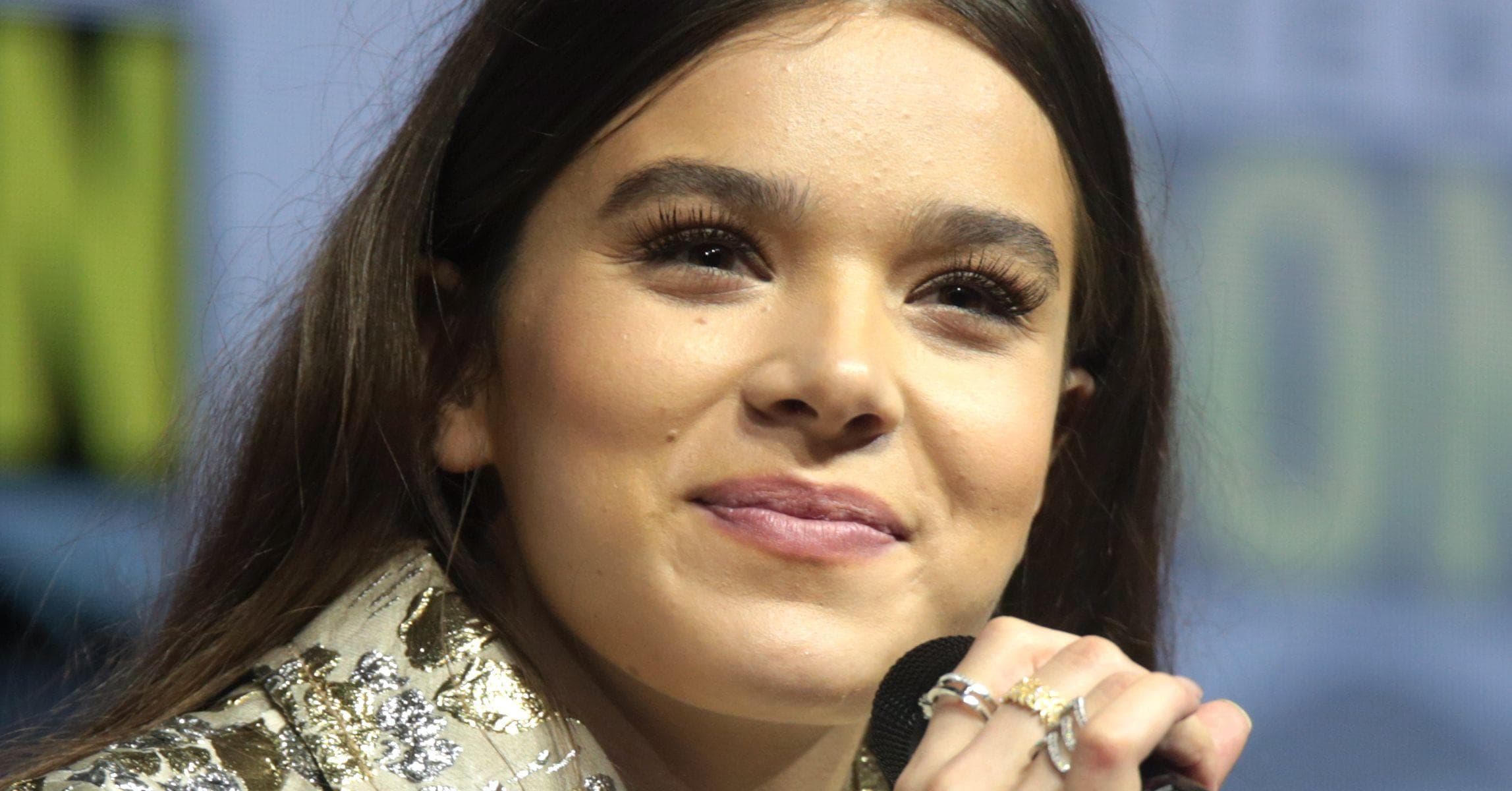 Hailee Steinfeld's Dating and Relationship History