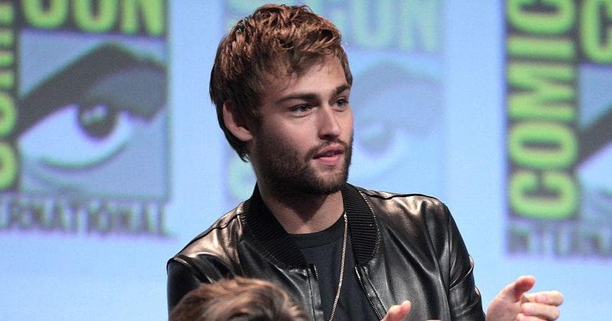 Douglas booth freundin