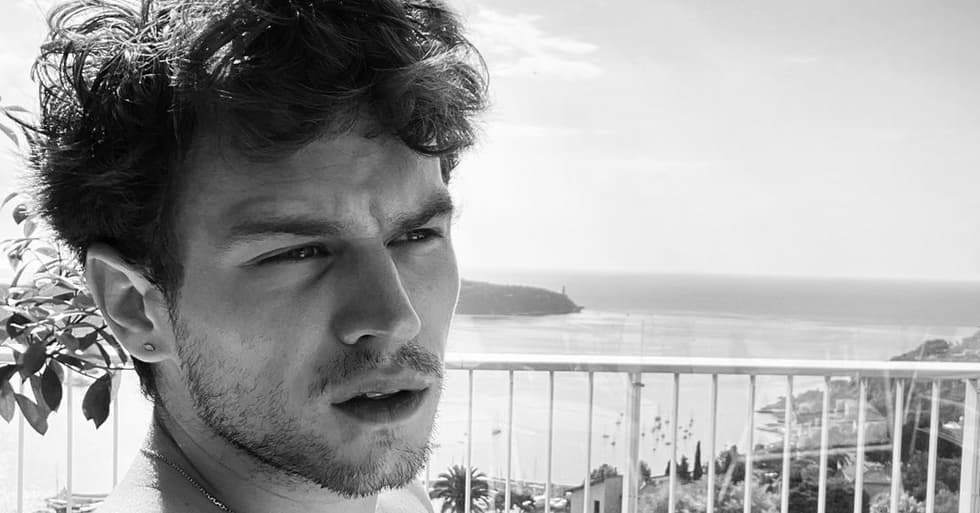 Brandon Flynn Loves and Hookups