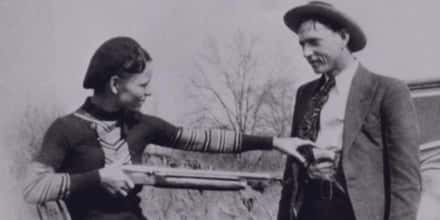12 Facts About Bonnie And Clyde That Made Us Say 'Hold Up!'