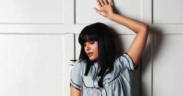 Hot Shelley Conn Pics | Near-Nude Shelley Conn Photos