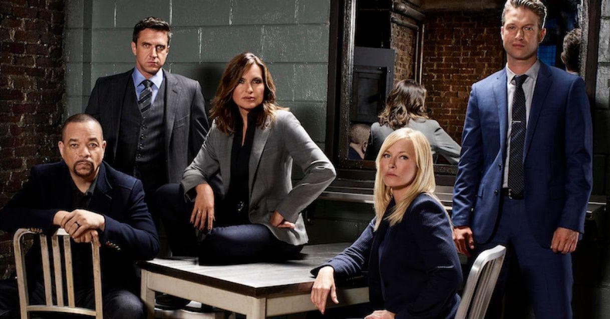 The Unexpected 'Law & Order: SVU' Actor Who Smokes Weed Off-Screen