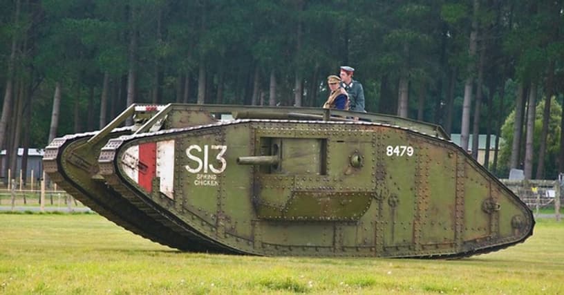 what ww1 battle saw the first mass use of british tanks,