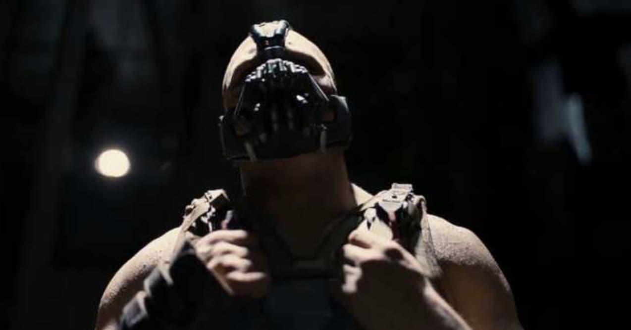 Small Details Fans Noticed About Cold-Blooded Movie Villains