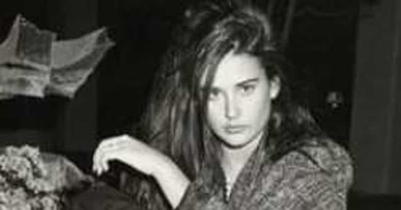 25 Pictures of Young Demi  Moore 