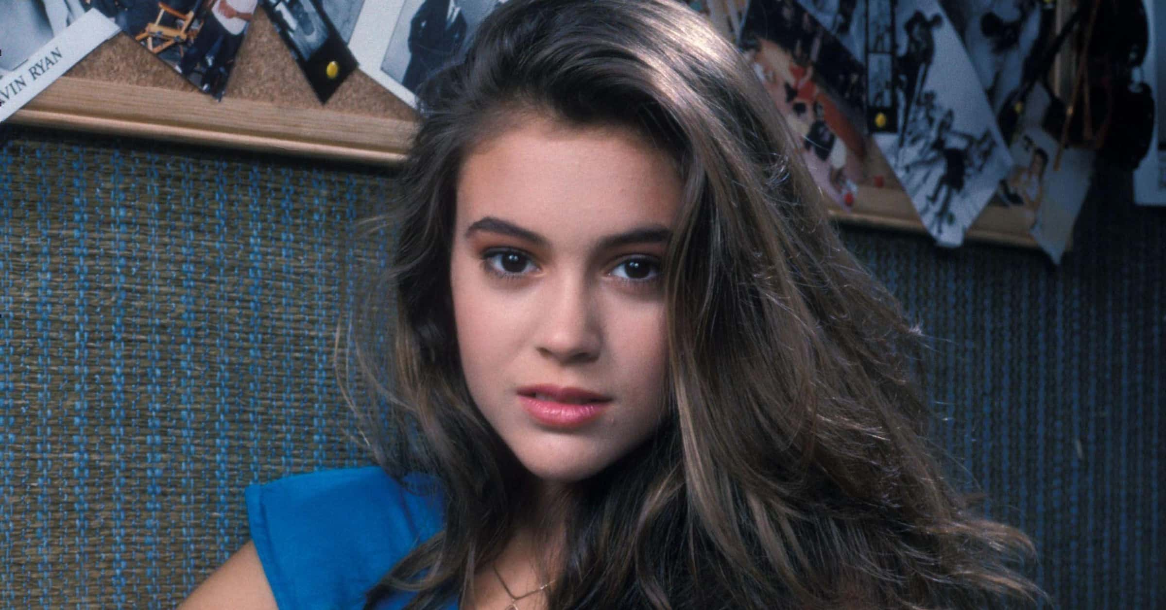 2400px x 1440px - 30 Photos of Alyssa Milano When She Was Young