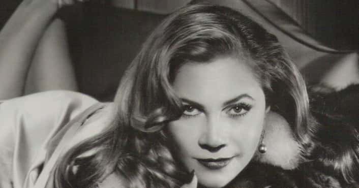 22 Pictures of Young Kathleen Turner