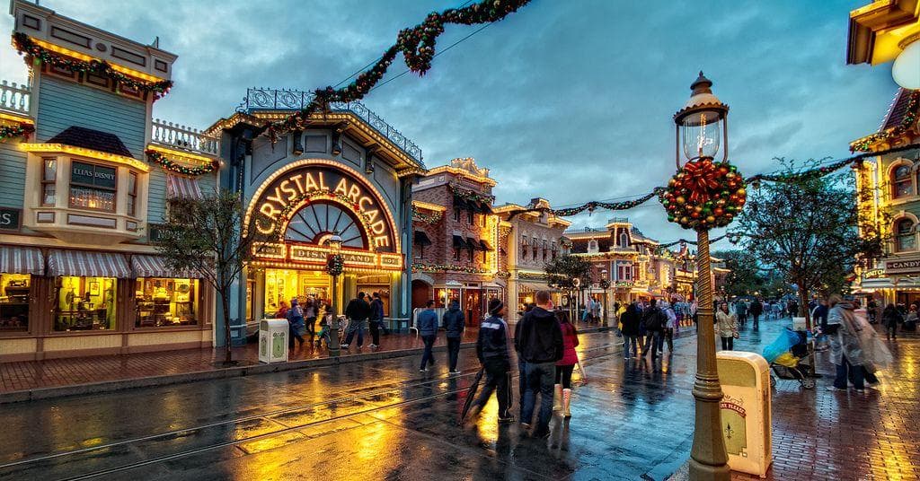 The Best Times To Go To Disneyland, Ranked By Frequent Visitors