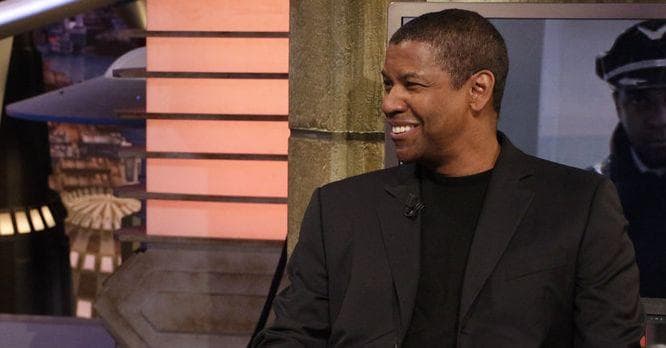 16 Celebrities With Overbites