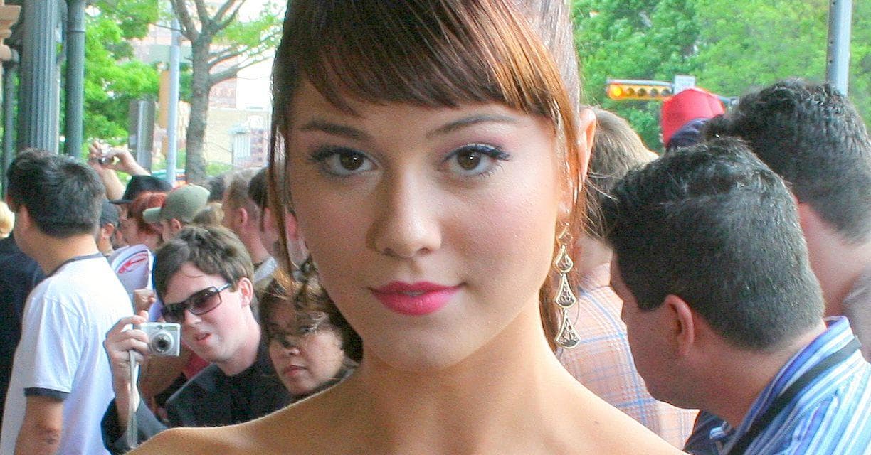 Mary Elizabeth Winstead & Husband Riley Stearns Split After 15 Years  Together, Mary Elizabeth Winstead, Riley Stearns, Split